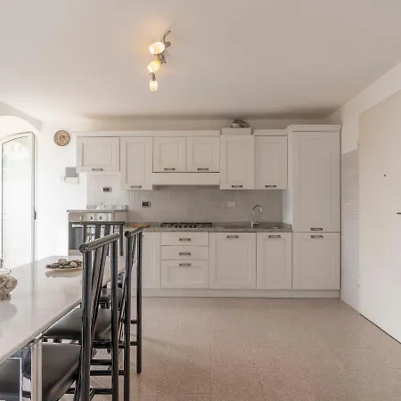 Bella Vista By Interhome Latte