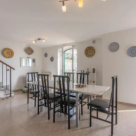 Bella Vista By Interhome Latte